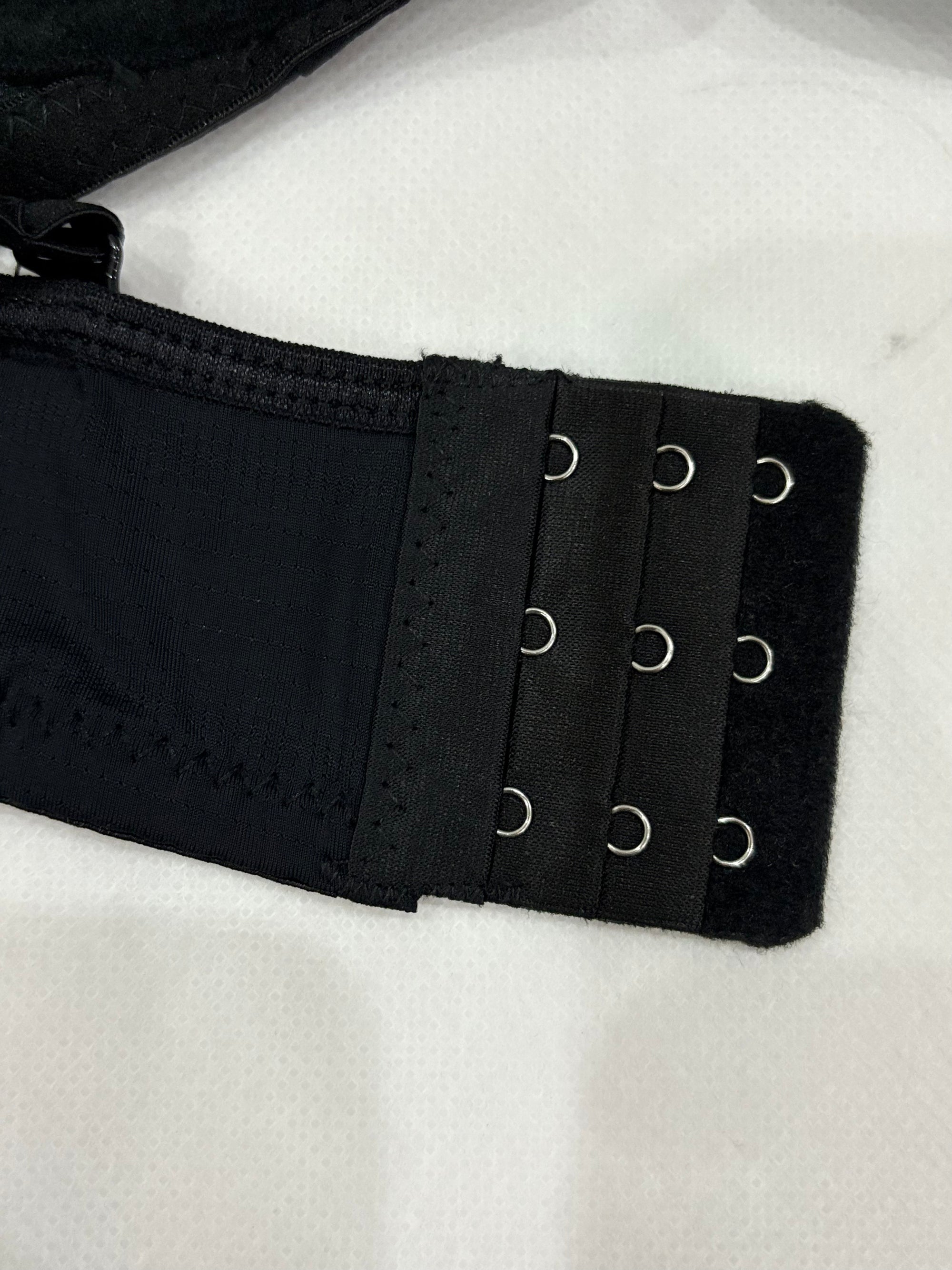 Bow Pendant Elegant Soft & Smooth Dotted Textured Padded Bra